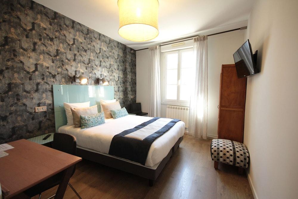 Brit Hotel Privilege Lisieux - La Villa Des Arts エクステリア 写真