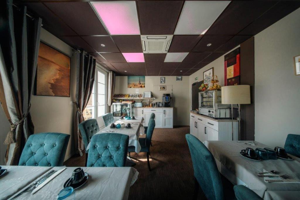 Brit Hotel Privilege Lisieux - La Villa Des Arts エクステリア 写真
