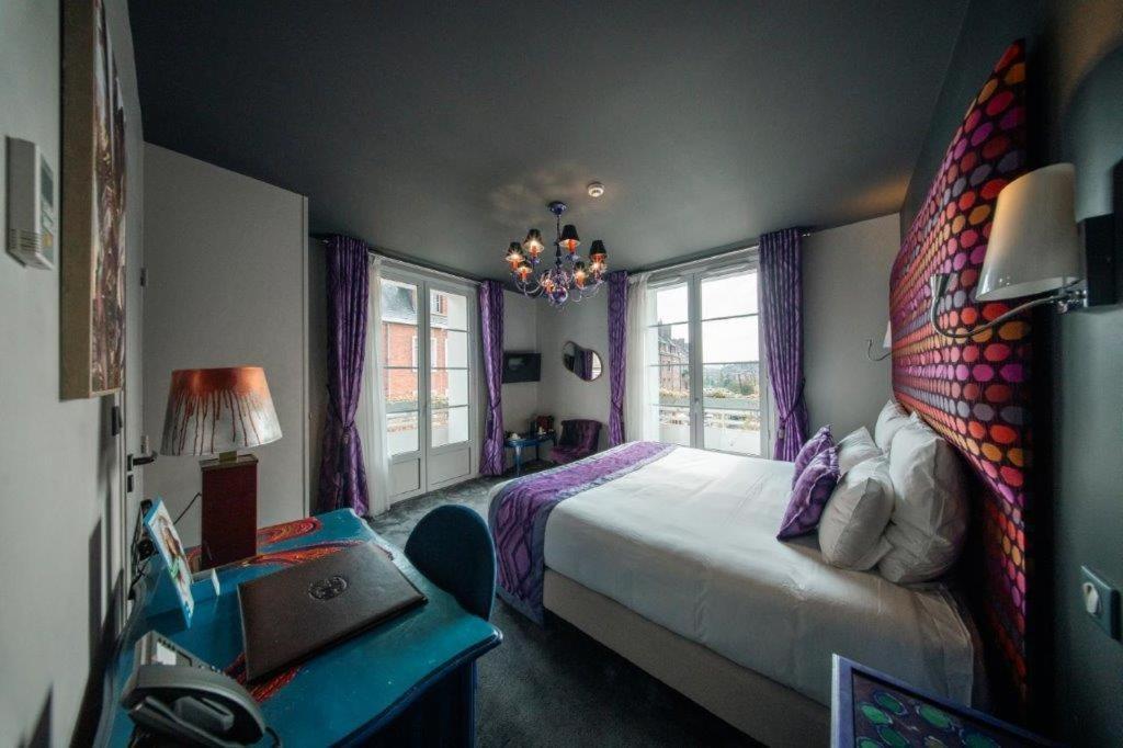 Brit Hotel Privilege Lisieux - La Villa Des Arts エクステリア 写真