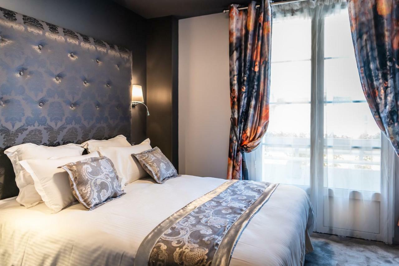 Brit Hotel Privilege Lisieux - La Villa Des Arts エクステリア 写真